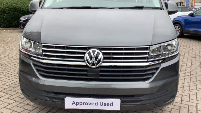 Volkswagen Transporter Shuttle T32 Swb Diesel 2.0 TDI 110PS SE Minibus